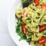 Clássico Farfalle em Molho Pesto