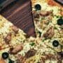 Pizza Branca de Cogumelo Clássica