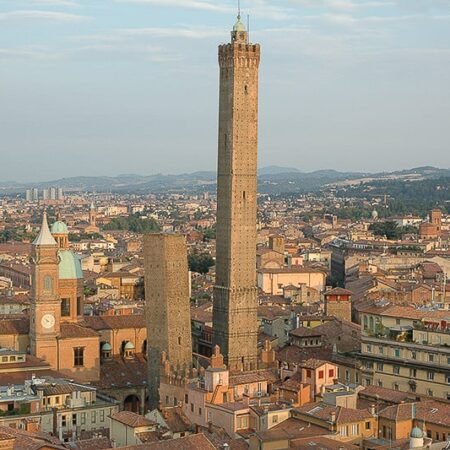 Bolonha Torre degli Asinelli e Garisenda