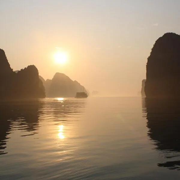 imagem da Baía de Ha Long Vietnã