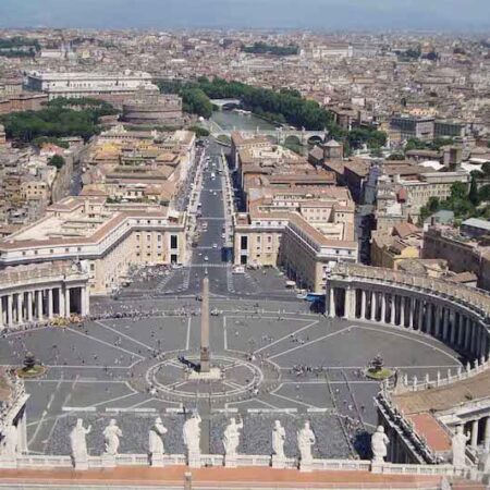 Vaticano Praça de São Pedro entre história e religião Vaticano Praça de São Pedro entre história e religião