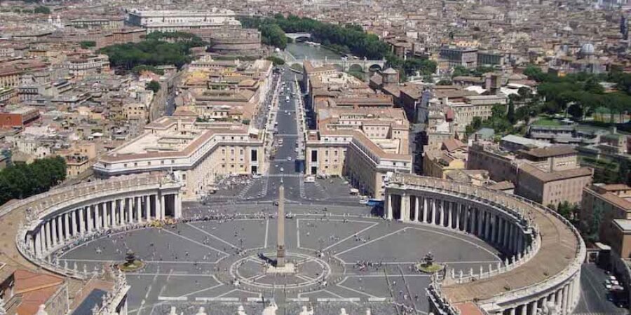 Vaticano Praça de São Pedro entre história e religião Vaticano Praça de São Pedro entre história e religião