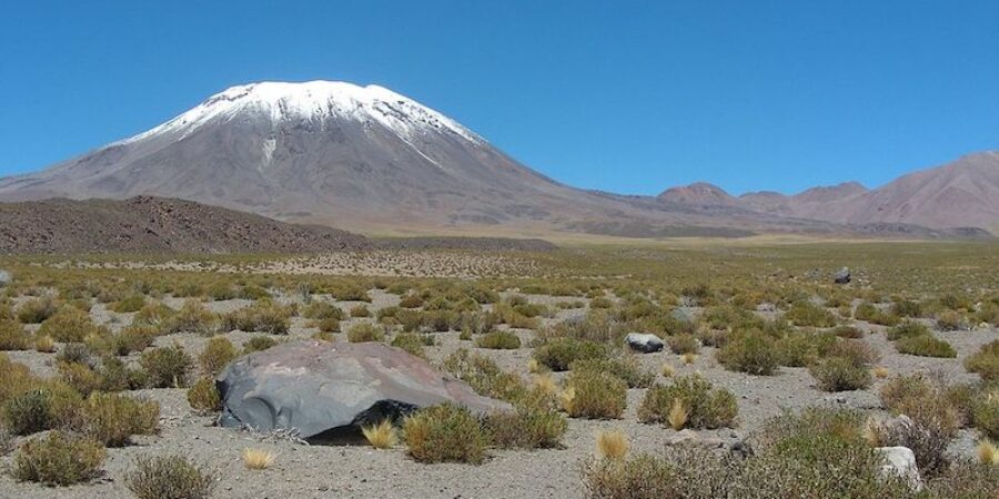Atacama Vulcão Lascar e a Laguna Lejía