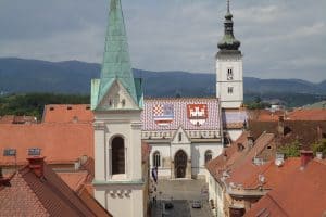 Cidade de Zagreb da Torre de Lotrscak