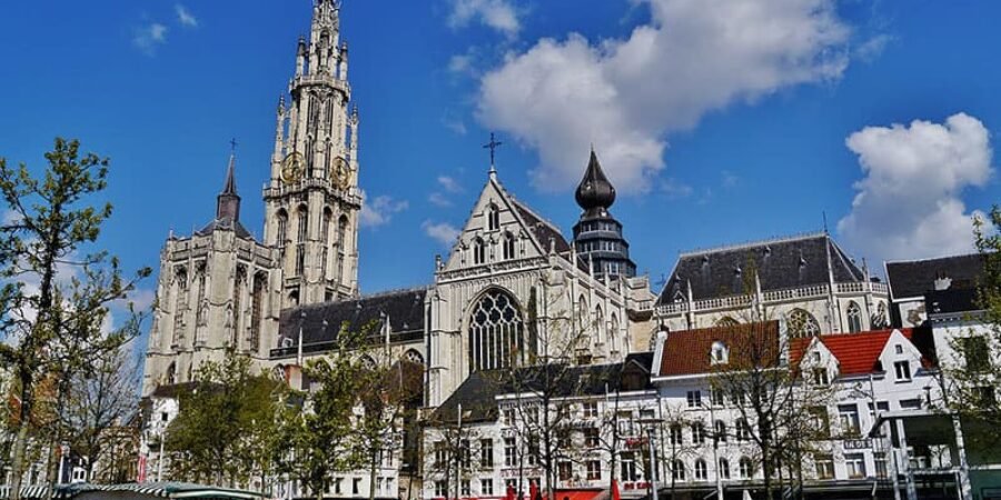 Antuérpia Grote Markt e O. L. Vrouwe Kathedraal
