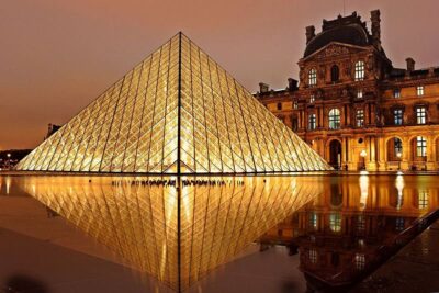 Paris Museu do Louvre - Foto: free license