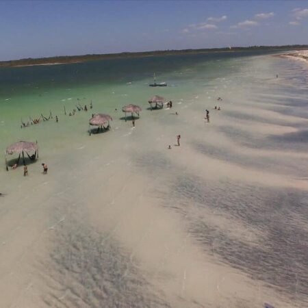 Jijoca Lagoa do Paraíso as redes postas no mar