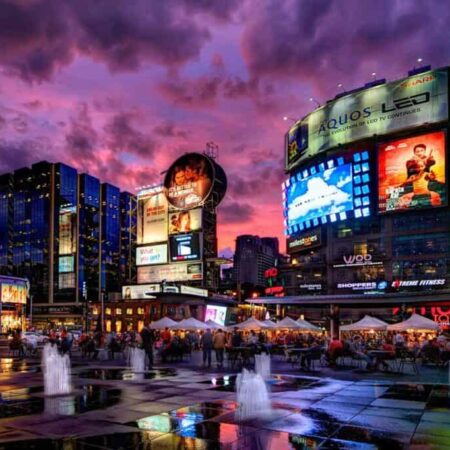 Toronto Yonge-Dundas Square