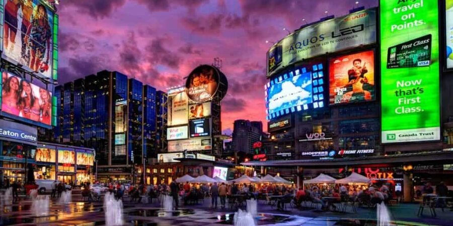 Toronto Yonge-Dundas Square