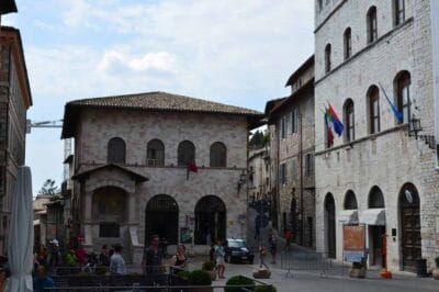 Assisi - Piazza del Comune - Foto: Richard Mortel
