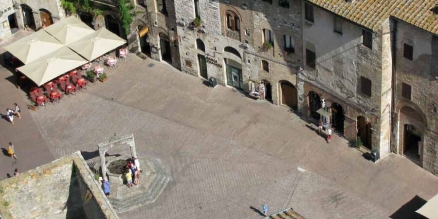 San Gimignano Piazza della Cisterna e Piazza del Duomo