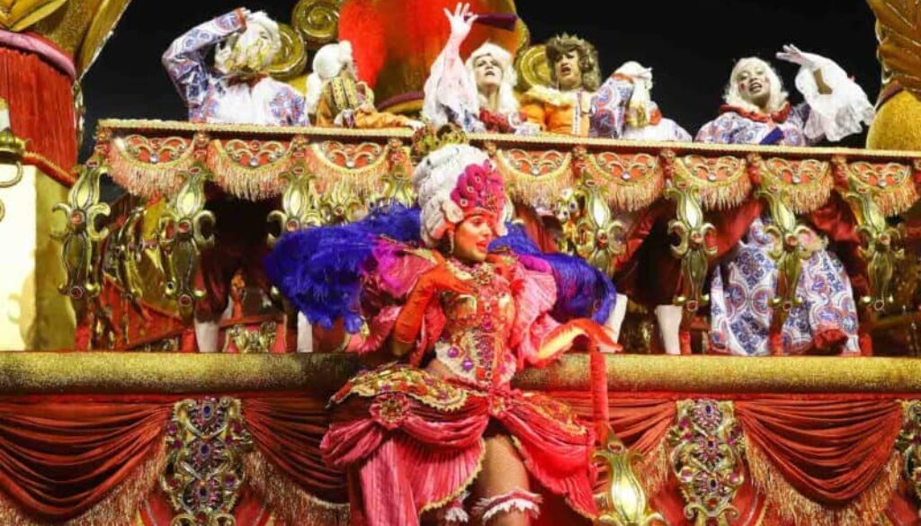 governador joão doria assiste ao carnaval em são paulo