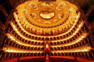Catania - Teatro Massimo Bellini - Foto: Superbizzu