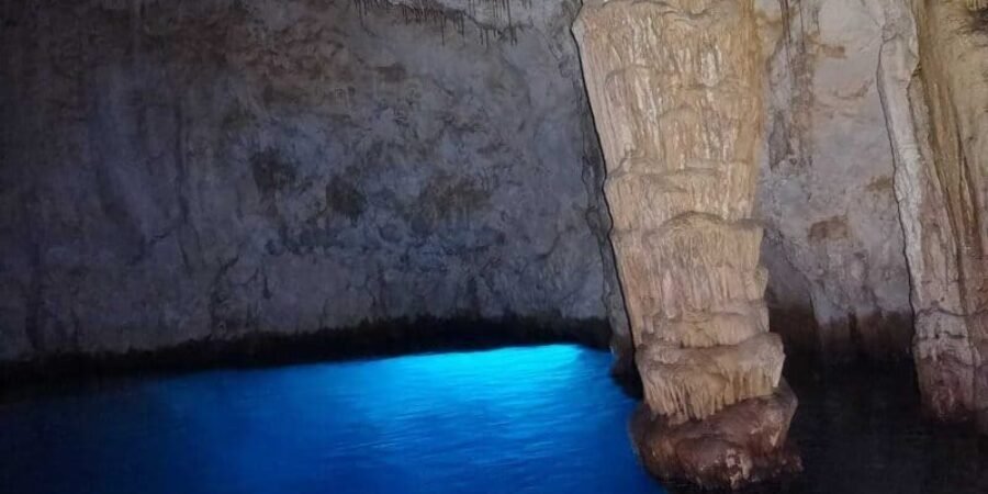 Costa Amalfitana Grotta dello Smeraldo Costa Amalfitana Grotta dello Smeraldo