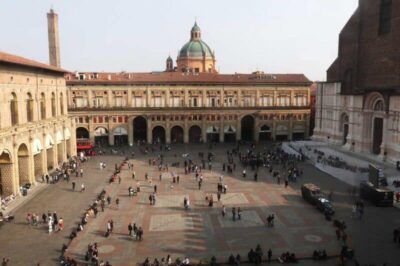 Bologna - Piazza Maggiore - Foto: Bosc d'Anjou