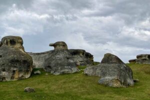 Nova Zelandia - Elephant Rocks - Foto: Mike Dickison