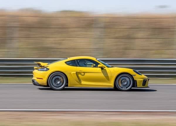 Porsche 718 Cayman GT4