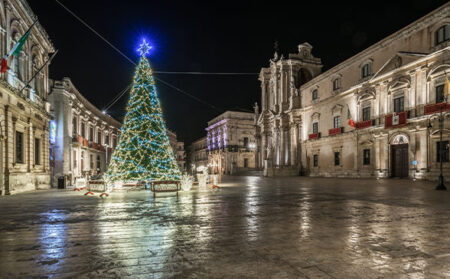 as we await christmas 2 foto italia it