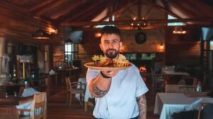 chef marcel strass do hotel savoy excellence campos do jordão. foto pedro walker