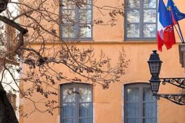 cour des loges em lyon 00
