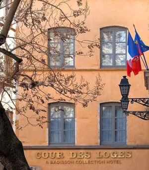 cour des loges em lyon 00