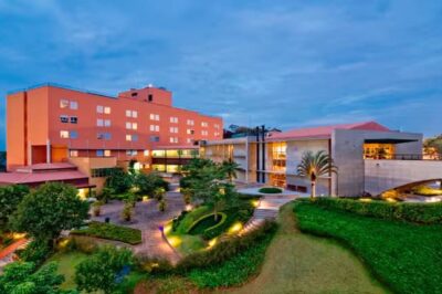 almenat tapestry by hilton