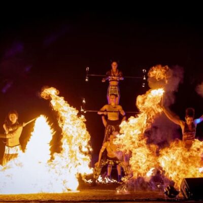 biolumini, conta uma história inspirada na teoria do big bang com fogo e coreografias. foto matheus josé maria divulgação