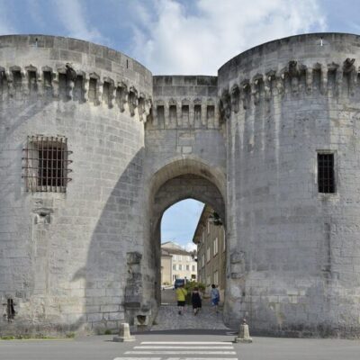 porte saint jacques cognac frança credits wolfgang
