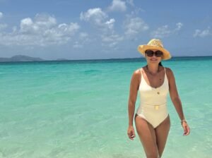 apresentadora daniela filomeno na caribenha anguilla (foto arquivo pessoalcnn brasil)