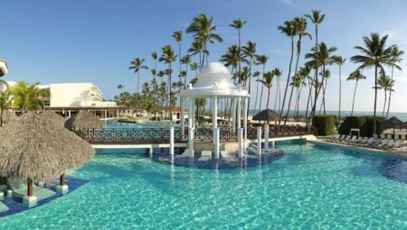 3 piscina do paradisus palma real golf & spa resort © dmp productions llc