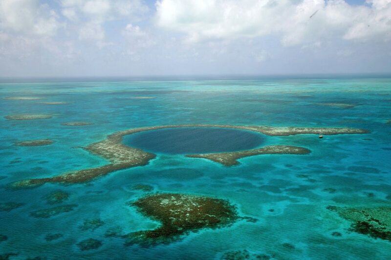 Belize - The Great Blue Hole - Credits The TerraMar Project