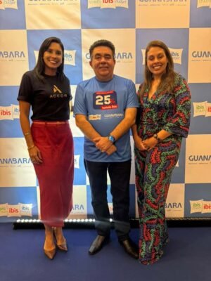 paloma fernandes gerente regional accor rodrigo mont'alverne gerente de marketing guanabara e leticia pineschi diretora de marketing da guanabara