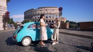 a apresentadora daniela filomeno durante passeio por roma foto reprodução cnn brasil