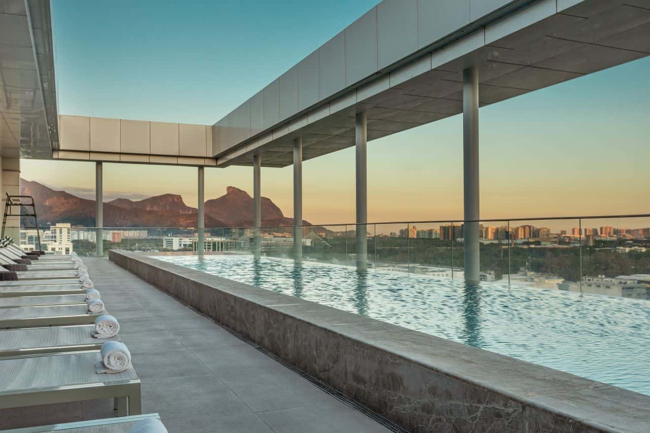 hilton barra credits tomás rangel