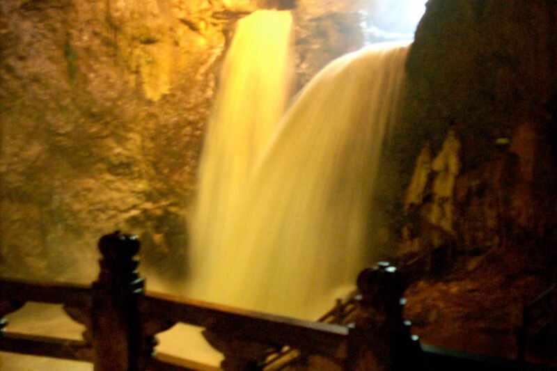 Kunming Jiuxiang Cave - Credits ZAffiro Viagens Kunming Jiuxiang Cave - Credits ZAffiro Viagens