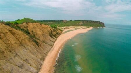 1 praia cabo ledo em angola credits shutterstock taag