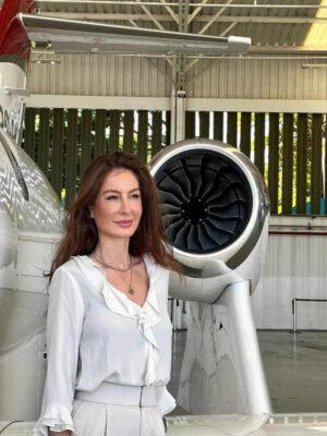 bruna assumpção diretora superintendente da aviação executiva da líder aviação credits líder aviação