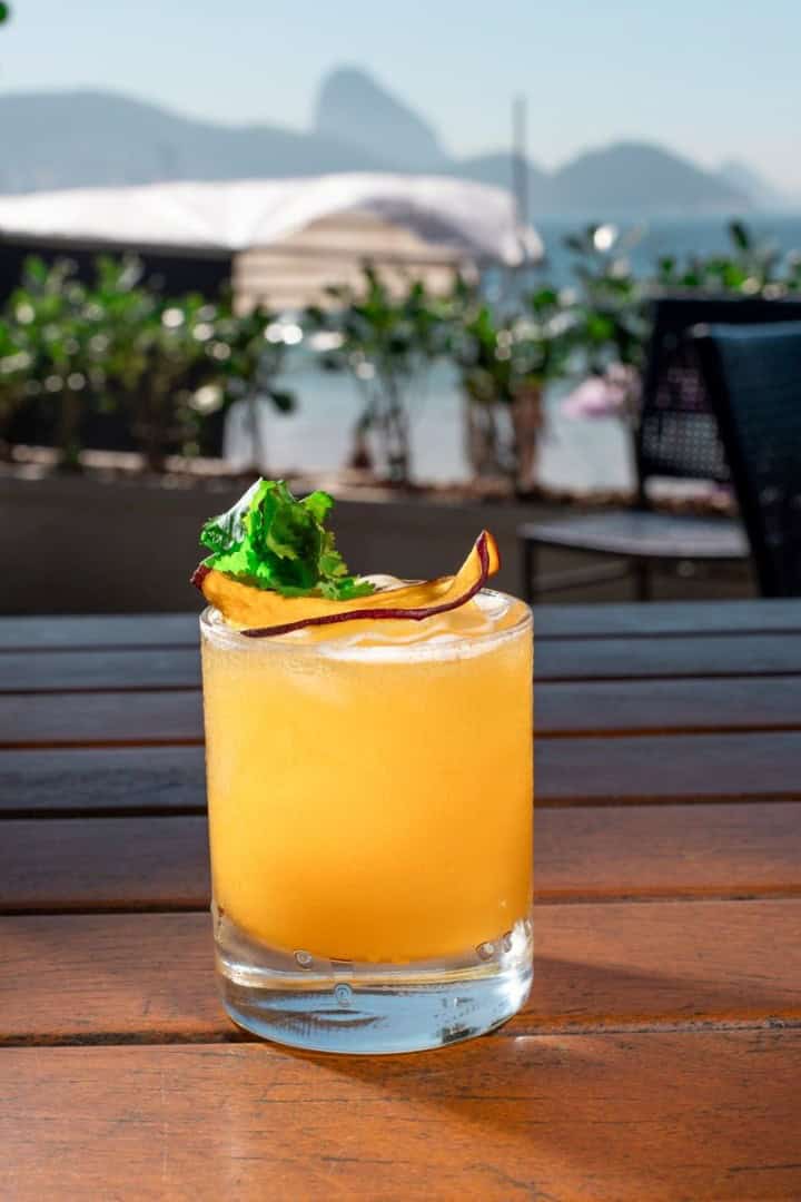 caroteno drink do beach club tropìk é eleito como um dos melhores da cidade credits beach club tropik