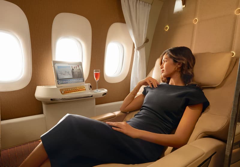 Emirates inclui champagne - Divulgação Emirates emirates inclui champagne divulgação emirates
