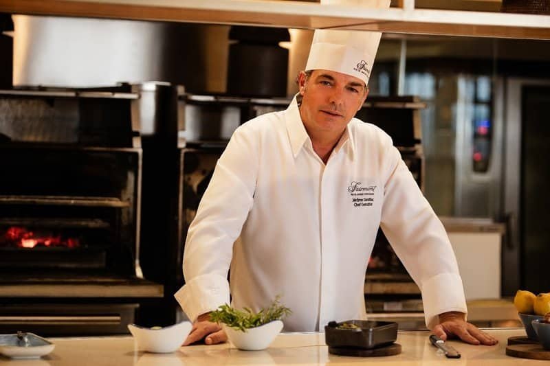 fairmont rio marca presença na expo le cordon bleu com aula show do chef jérôme dardillac