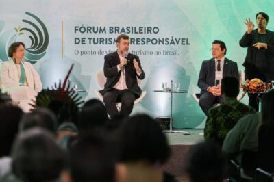 marcelo freixo, presidente da embratur evidenciou que a agência promove ações de sustentabilidade e de turismo responsável dentro e fora de casa (foto renato vaz embratur
