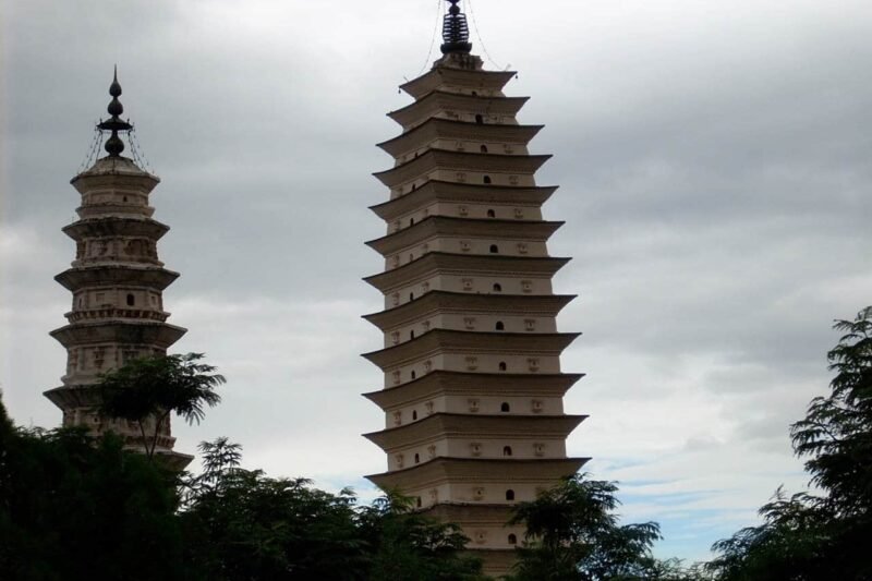 Dali Three Pagodas Temple - Credits ZAffiro Viagens Dali Three Pagodas Temple - Credits ZAffiro Viagens