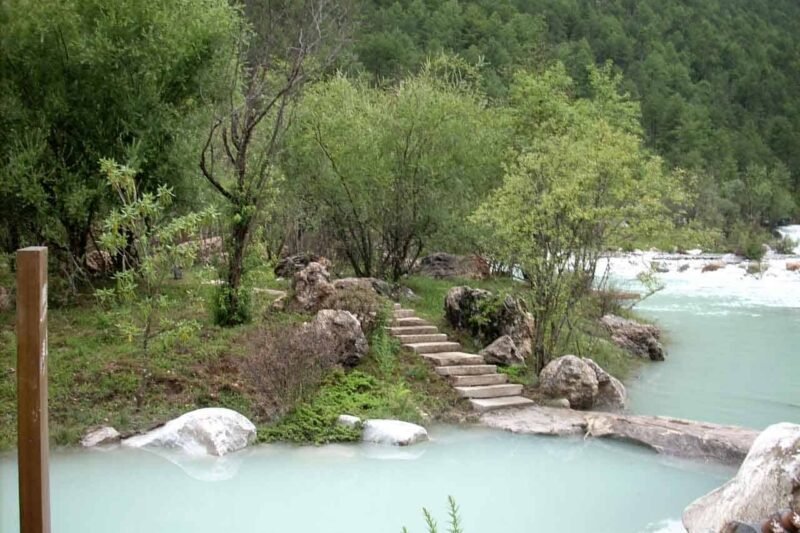 Jade Dragon Snow Mountain White Water River - Credits ZAffiro Viagens