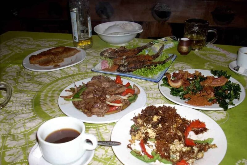 Lijiang Cidade Antiga Pubs e Comidas - Credits ZAffiro Viagens