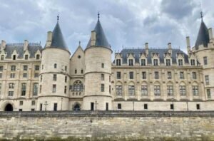 your guide to paris' 1st arrondissement credits french side travel