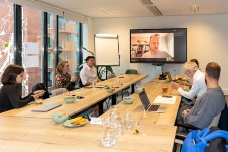 1 digitaliseringsversneller helpt je een stap verder © cindy bakker