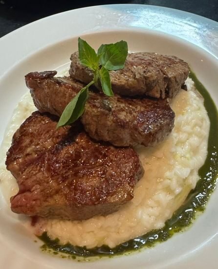 3 risoto de filé mignon é o carro chefe do cardápio do restaurante