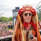 bicho maluco beleza, com alceu valença, no carnaval pipoca de 2024. foto marcos credie