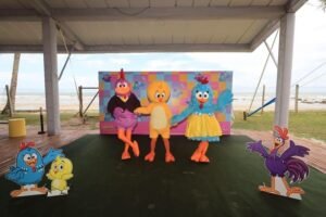 foto turma da galinha pintadinha. fonte divulgação cana brava all inclusive resort
