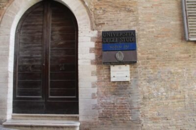 UNIURB - Credits Viaje com Zélia©